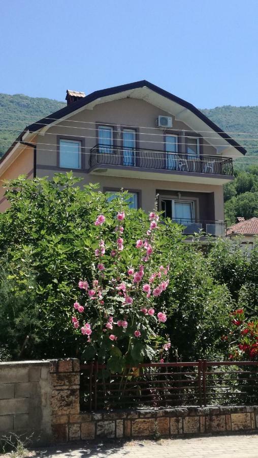 Guesthouse Zimovski Peštani Екстериор снимка